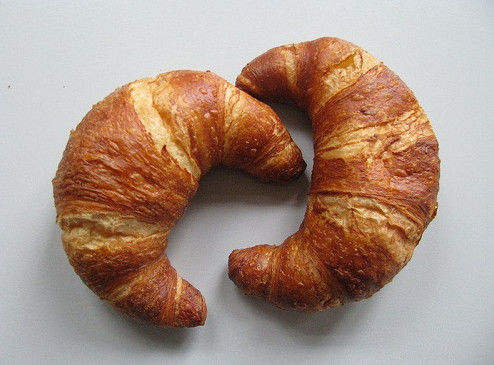 Pendinginan Otomatis Croissant Line Produksi Lebar Disesuaikan Belt Untuk Croissant Bend pemasok